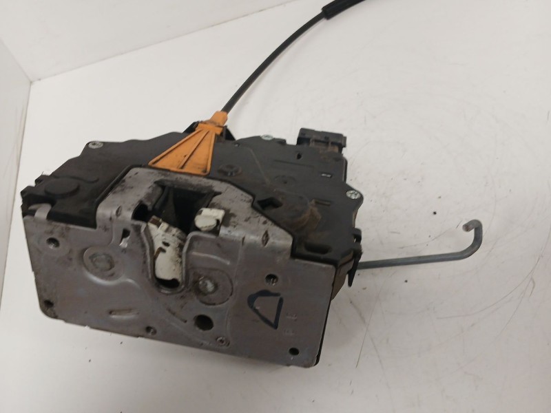 Recambio de cerradura puerta delantera derecha para opel corsa e (x15) 1.3 cdti (08, 68) referencia OEM IAM 13431840  