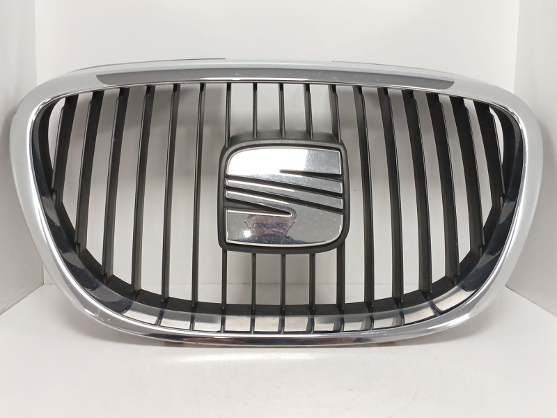 Recambio de rejilla delantera para seat leon (1p1) 1.9 tdi referencia OEM IAM   