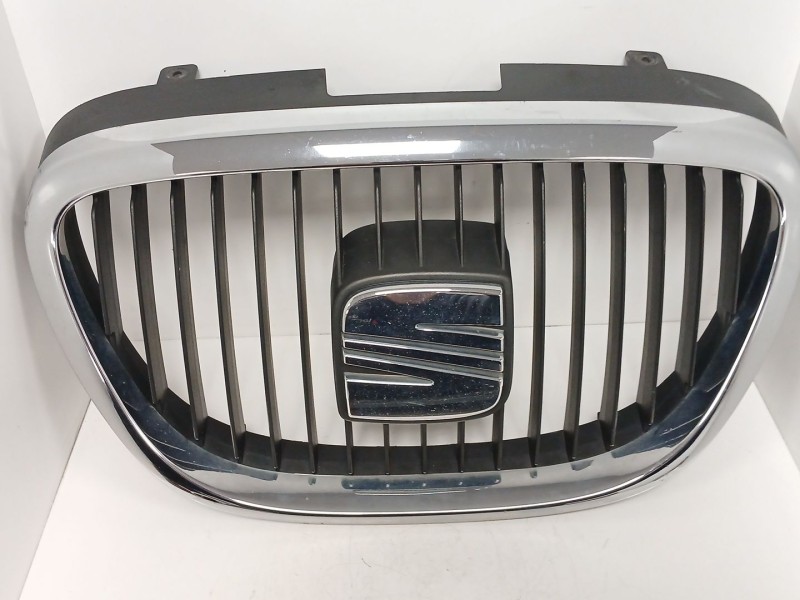 Recambio de rejilla delantera para seat leon (1p1) 1.9 tdi referencia OEM IAM   