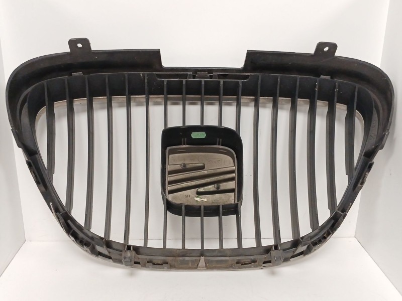 Recambio de rejilla delantera para seat leon (1p1) 1.9 tdi referencia OEM IAM   