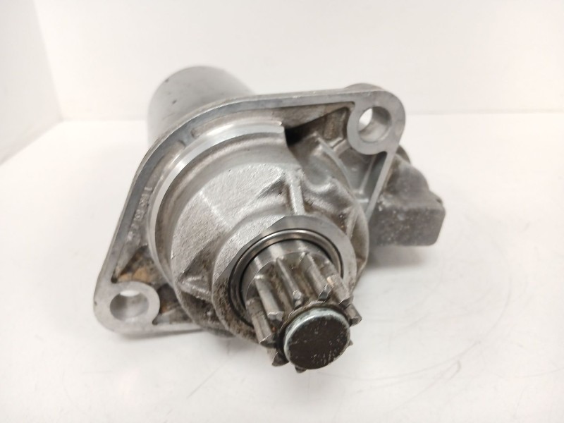 Recambio de motor arranque para seat leon (1p1) 2.0 tdi referencia OEM IAM 0001123012 02M911023 