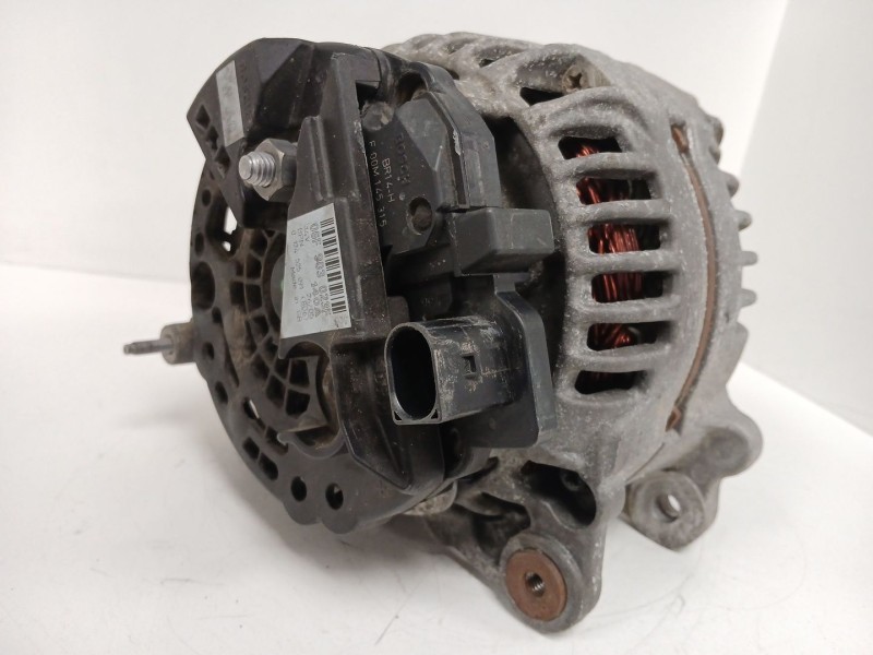Recambio de alternador para seat leon (1p1) 2.0 tdi referencia OEM IAM 06F903023F 0124525091 