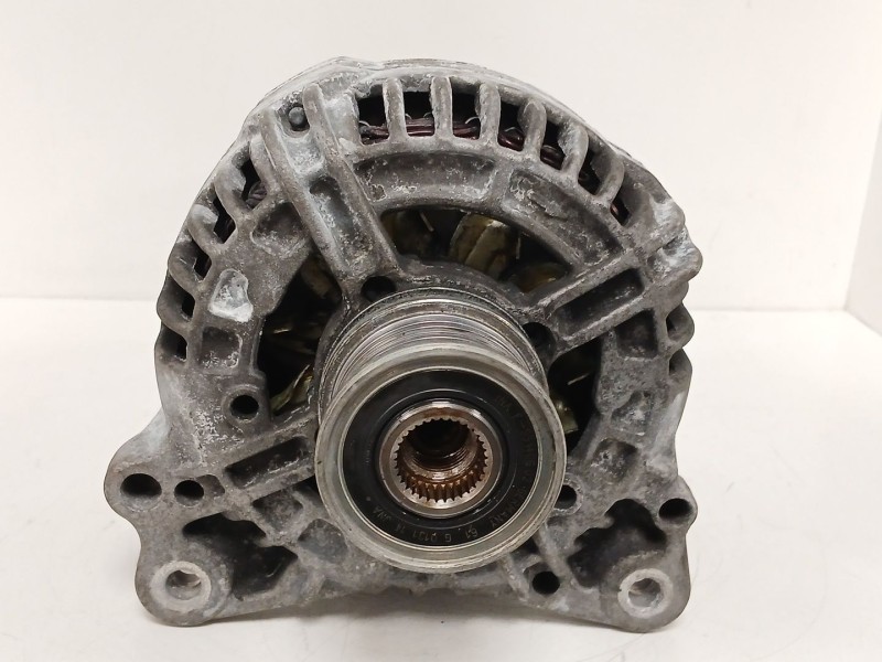 Recambio de alternador para audi a5 sportback (8ta) 2.0 tdi quattro referencia OEM IAM 03G903016F 0124525114 