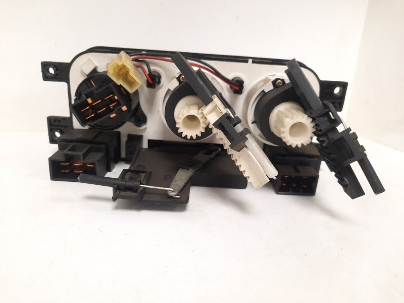 Recambio de mando calefaccion / aire acondicionado para daewoo matiz 0.8 cat referencia OEM IAM  33306 