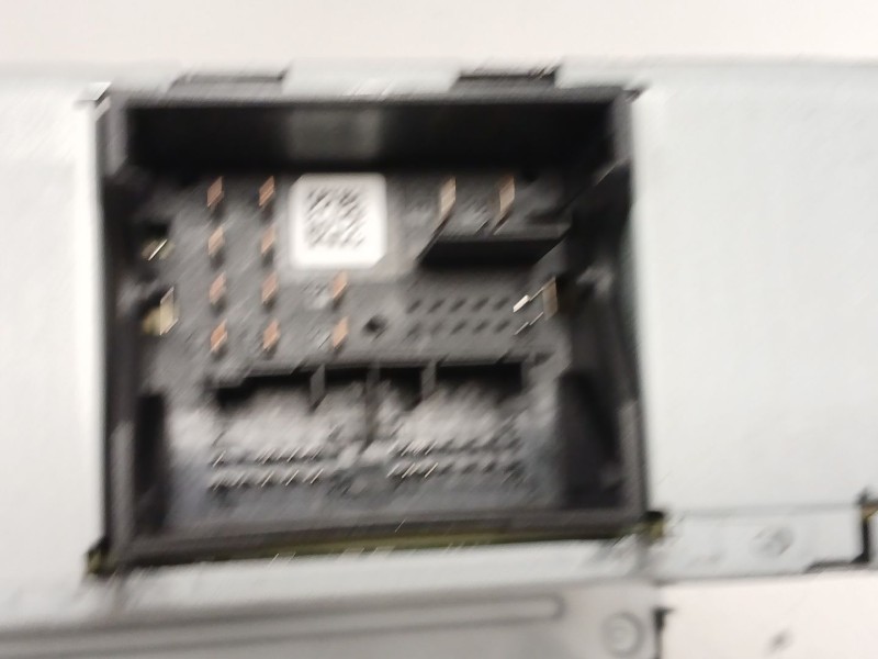 Recambio de sistema audio / radio cd para seat leon (5f1) 1.6 tdi referencia OEM IAM 5F0035869 A2C37975107 