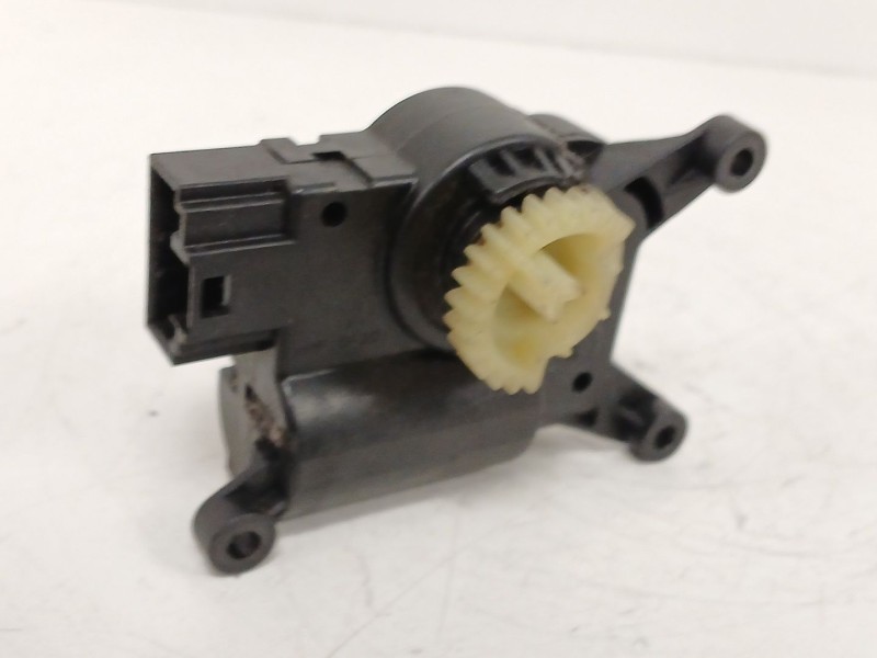 Recambio de motor apertura trampillas climatizador para seat leon (5f1) 1.6 tdi referencia OEM IAM 5Q0907511K  