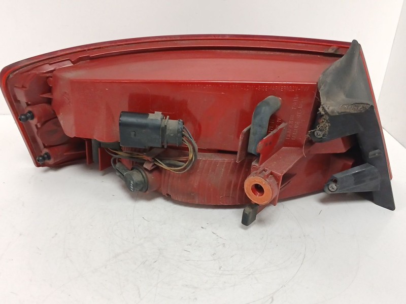 Recambio de piloto trasero derecho para audi a5 sportback (8ta) 2.0 tdi quattro referencia OEM IAM 8T8945096D AU483SB 