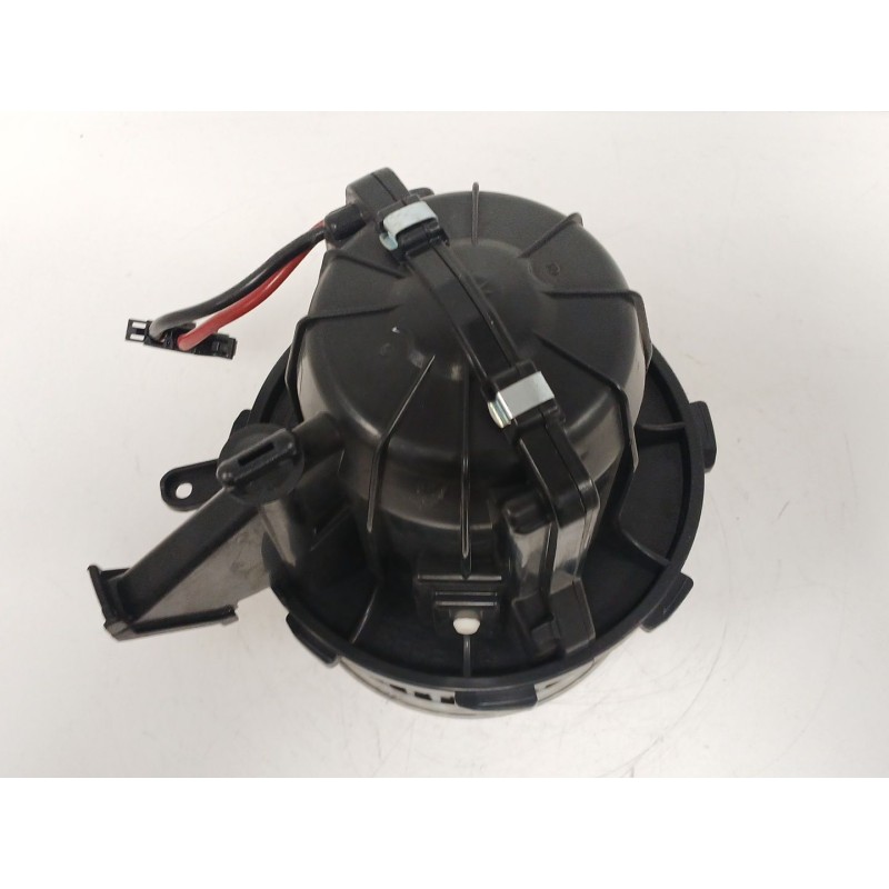 Recambio de motor calefaccion para audi a5 sportback (8ta) 2.0 tdi quattro referencia OEM IAM U0852003  