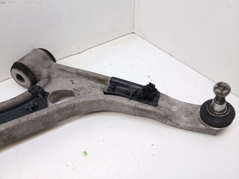 Recambio de brazo suspension superior delantero izquierdo para mercedes-benz clase a (w176) a 180 cdi (176.000) referencia OEM I