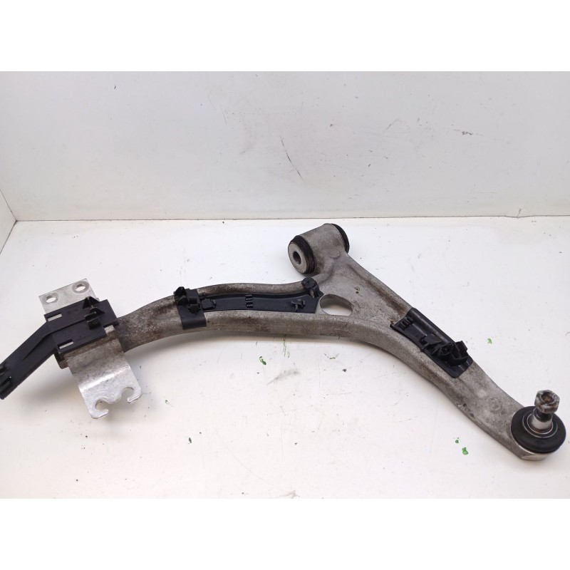 Recambio de brazo suspension superior delantero izquierdo para mercedes-benz clase a (w176) a 180 cdi (176.000) referencia OEM I