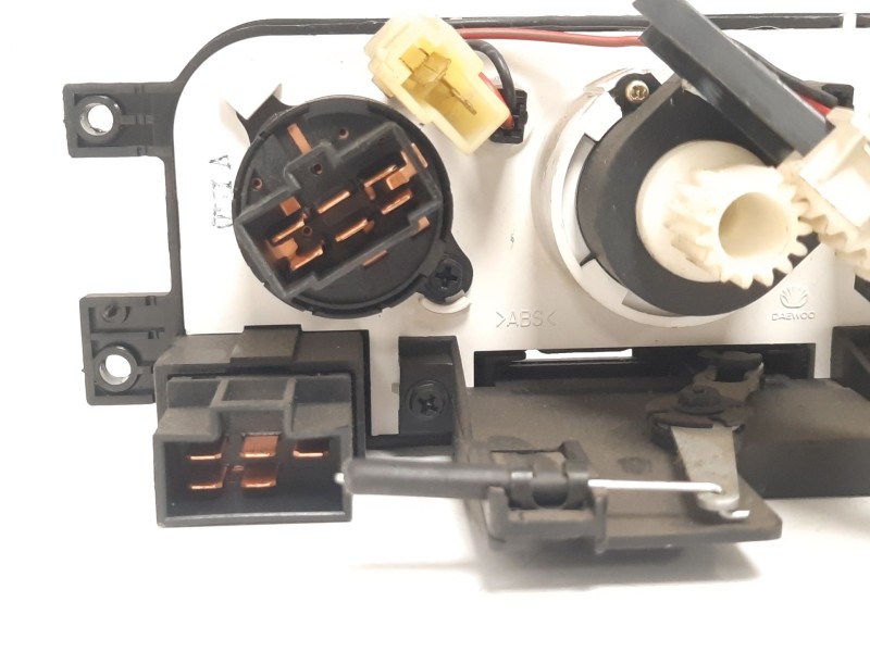 Recambio de mando calefaccion / aire acondicionado para daewoo matiz 0.8 cat referencia OEM IAM  33306 