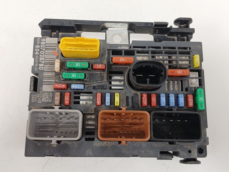 Recambio de caja reles / fusibles para peugeot partner tepee 1.6 hdi 90 referencia OEM IAM 9807028780  