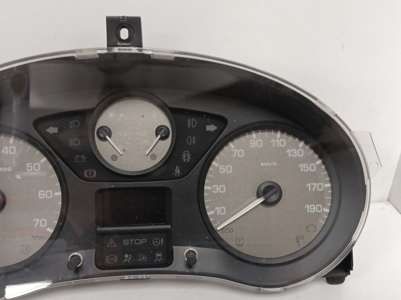 Recambio de cuadro instrumentos para peugeot partner tepee 1.6 hdi 90 referencia OEM IAM 9801640880  