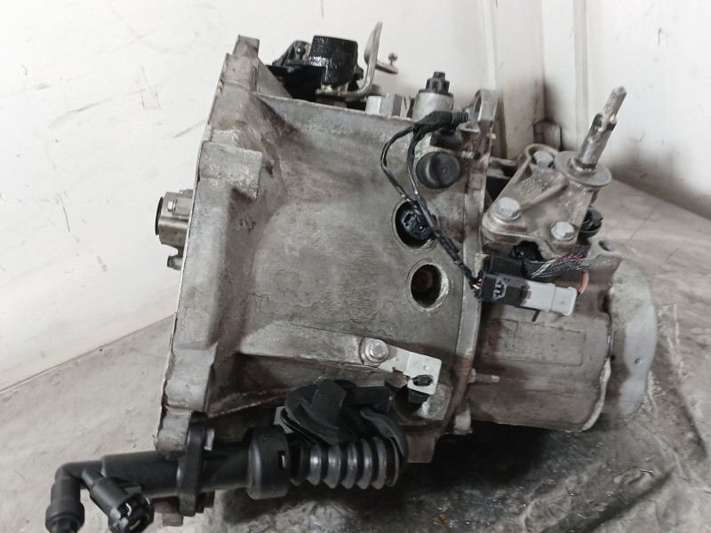 Recambio de caja cambios para peugeot partner tepee 1.6 hdi 90 referencia OEM IAM 20ET07 8162634B 