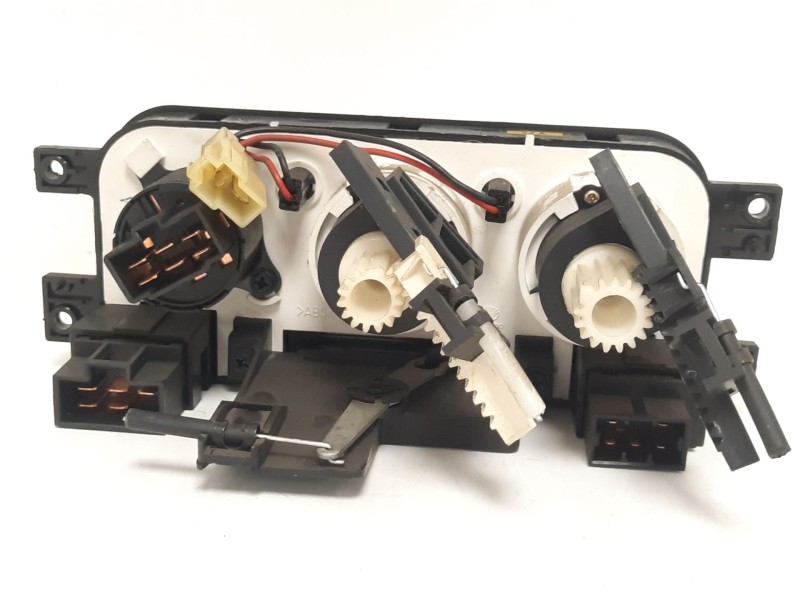 Recambio de mando calefaccion / aire acondicionado para daewoo matiz 0.8 cat referencia OEM IAM  33306 