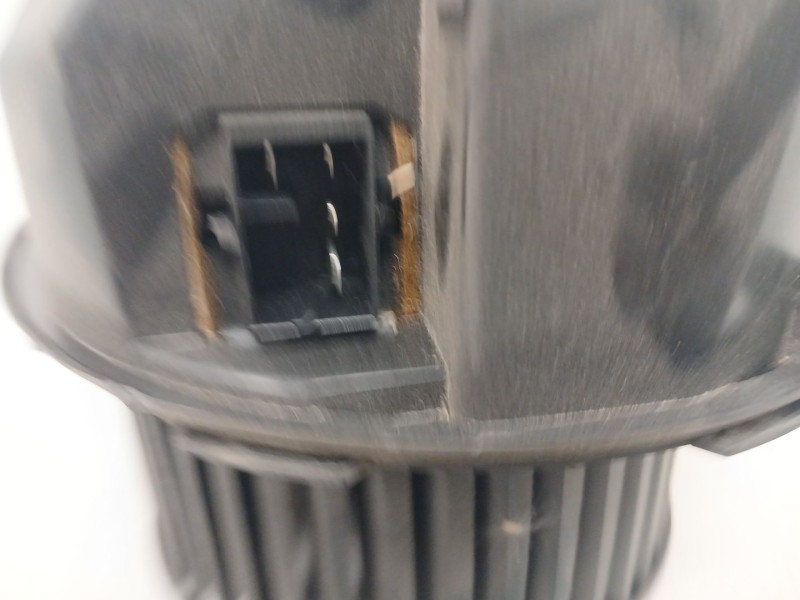 Recambio de motor calefaccion para audi a3 (8p1) 2.0 tdi 16v referencia OEM IAM 1K1820015 F983228M 