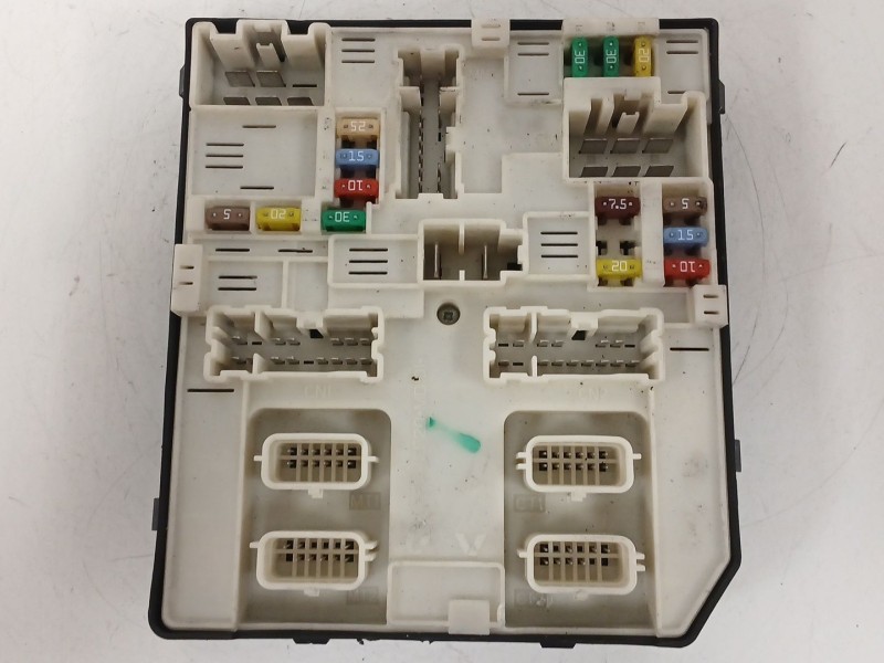 Recambio de caja reles / fusibles para renault laguna iii (bt0/1) 2.0 dci (bt07, bt0j, bt14, bt1a, bt1s) referencia OEM IAM USM2