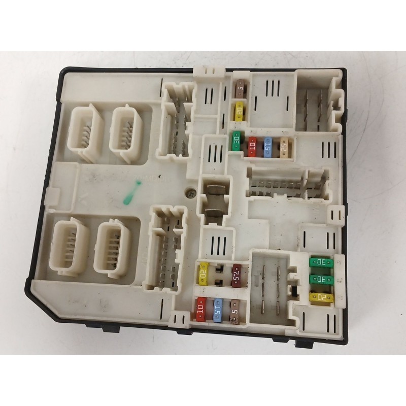 Recambio de caja reles / fusibles para renault laguna iii (bt0/1) 2.0 dci (bt07, bt0j, bt14, bt1a, bt1s) referencia OEM IAM USM2
