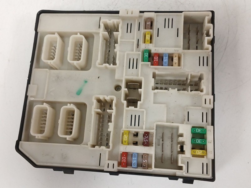 Recambio de caja reles / fusibles para renault laguna iii (bt0/1) 2.0 dci (bt07, bt0j, bt14, bt1a, bt1s) referencia OEM IAM USM2