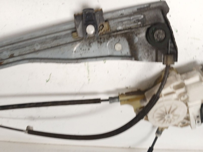 Recambio de elevalunas delantero izquierdo para renault laguna iii (bt0/1) 2.0 dci (bt07, bt0j, bt14, bt1a, bt1s) referencia OEM