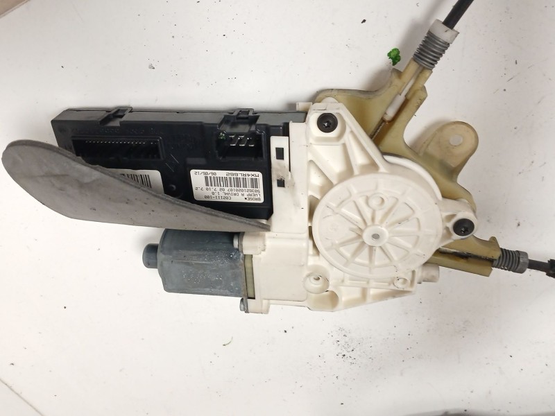 Recambio de elevalunas delantero izquierdo para renault laguna iii (bt0/1) 2.0 dci (bt07, bt0j, bt14, bt1a, bt1s) referencia OEM