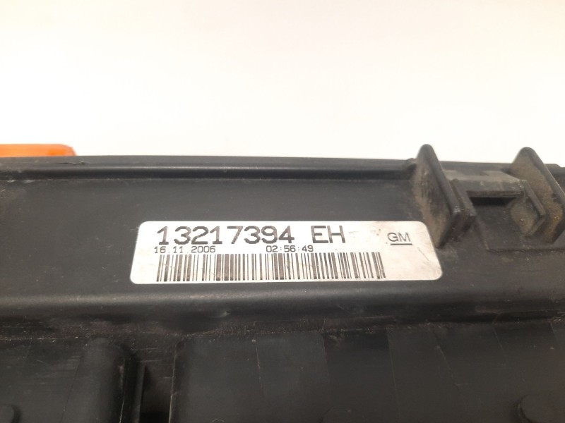 Recambio de caja reles / fusibles para opel corsa d cosmo referencia OEM IAM 13217394  