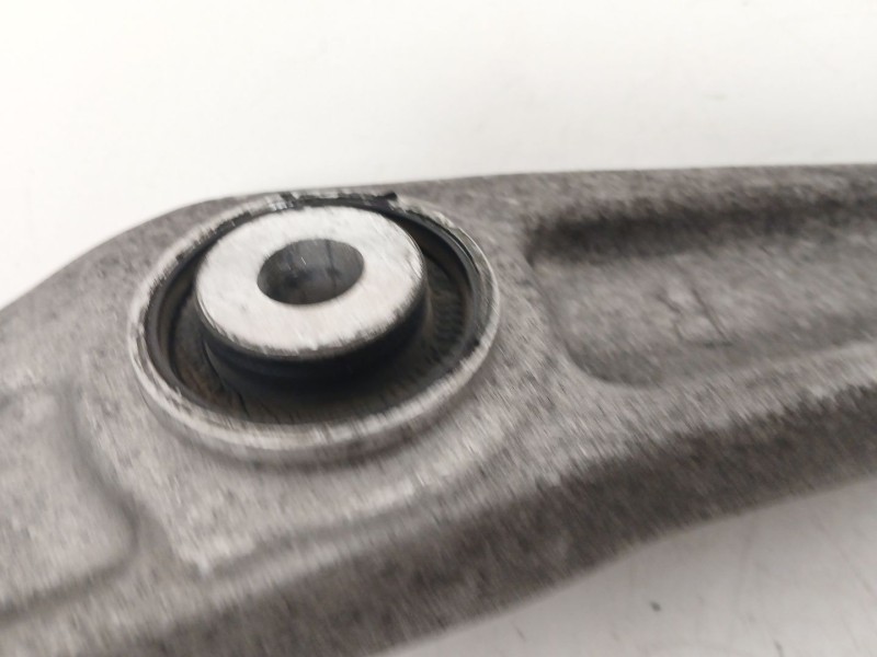 Recambio de brazo suspension inferior delantero derecho para audi a5 sportback (8ta) 2.0 tdi quattro referencia OEM IAM 8K040715