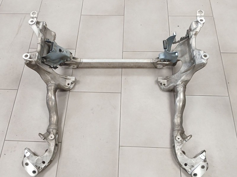 Recambio de puente delantero para audi a5 sportback (8ta) 2.0 tdi quattro referencia OEM IAM   