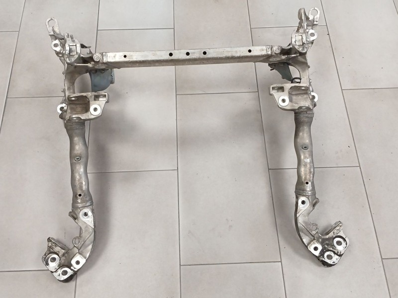Recambio de puente delantero para audi a5 sportback (8ta) 2.0 tdi quattro referencia OEM IAM   