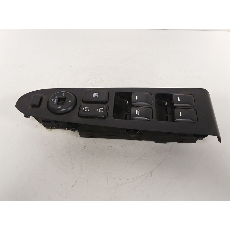 Recambio de mando elevalunas delantero izquierdo para kia sportage iii (sl) 1.7 crdi referencia OEM IAM 935703W400WK  