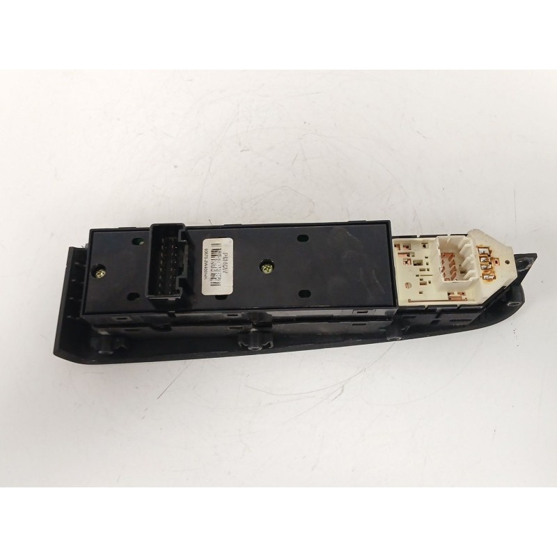 Recambio de mando elevalunas delantero izquierdo para kia sportage iii (sl) 1.7 crdi referencia OEM IAM 935703W400WK  