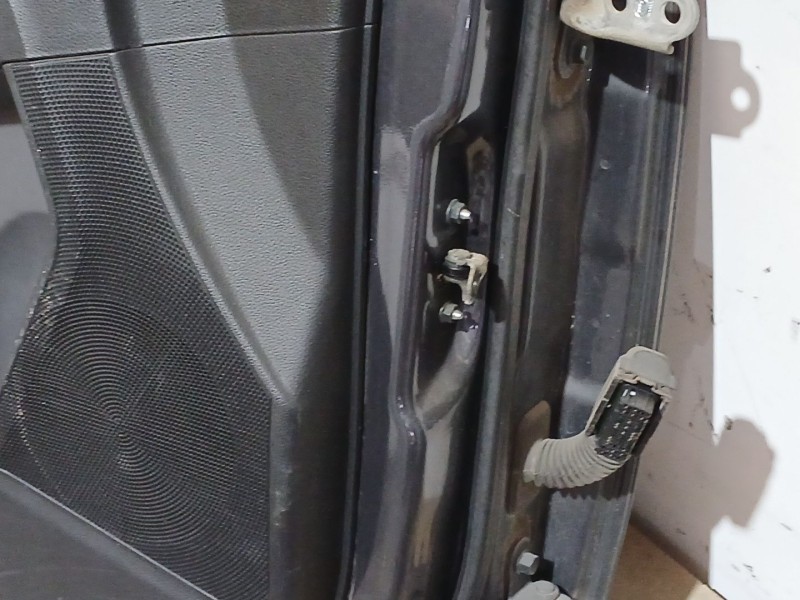 Recambio de puerta delantera izquierda para kia sportage iii (sl) 1.7 crdi referencia OEM IAM   