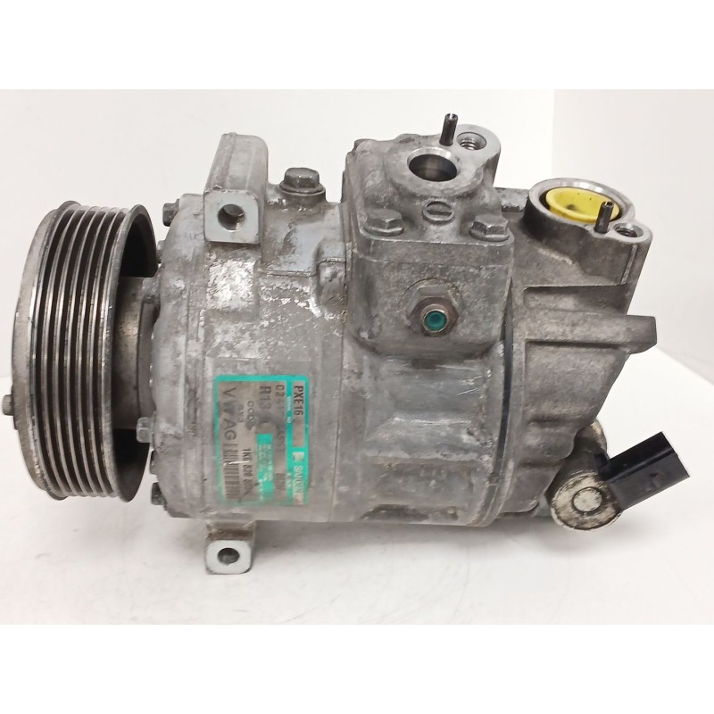 Recambio de compresor aire acondicionado para volkswagen golf v (1k1) 2.0 tdi 16v referencia OEM IAM 1K0820803Q 8676F 