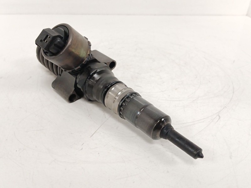 Recambio de inyector para volkswagen golf v (1k1) 2.0 tdi 16v referencia OEM IAM 03G130073  