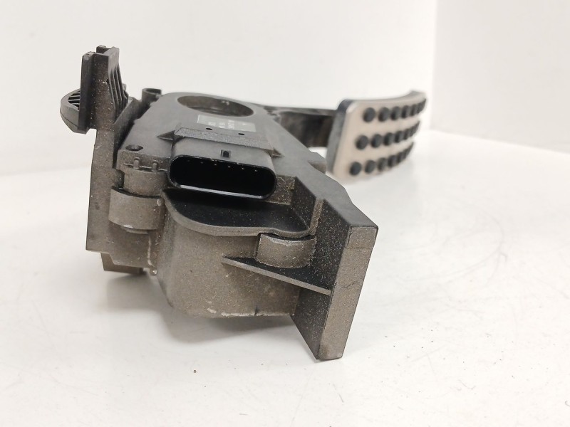 Recambio de pedal acelerador para mercedes-benz clase a (w176) a 180 cdi (176.000) referencia OEM IAM A2463001604Q5  