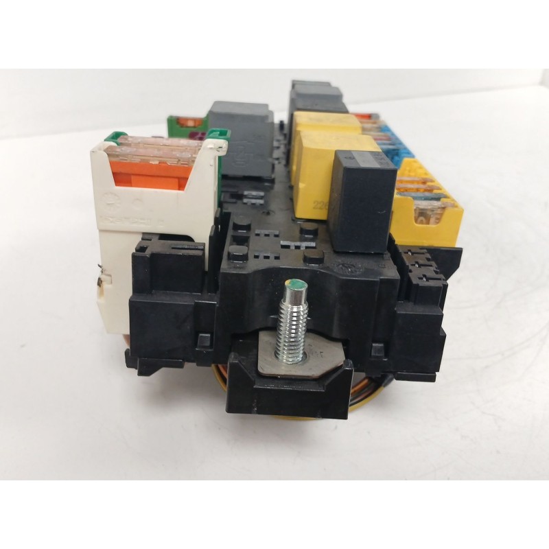 Recambio de caja reles / fusibles para mercedes-benz clase a (w176) a 180 cdi (176.000) referencia OEM IAM A2469060093 138609100