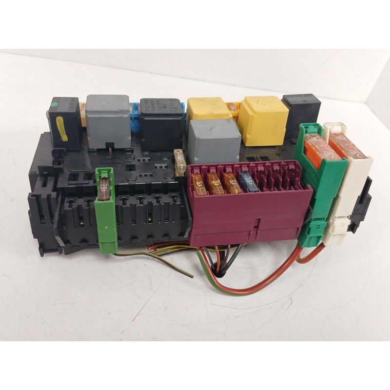 Recambio de caja reles / fusibles para mercedes-benz clase a (w176) a 180 cdi (176.000) referencia OEM IAM A2469060093 138609100