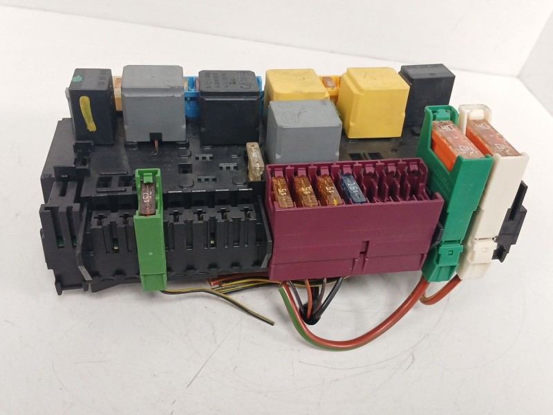 Recambio de caja reles / fusibles para mercedes-benz clase a (w176) a 180 cdi (176.000) referencia OEM IAM A2469060093 138609100