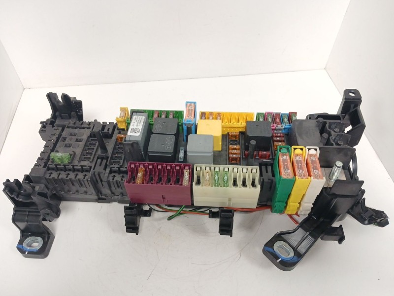 Recambio de caja reles / fusibles para mercedes-benz clase a (w176) a 180 cdi (176.000) referencia OEM IAM A2469066600  