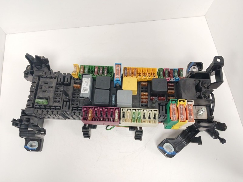 Recambio de caja reles / fusibles para mercedes-benz clase a (w176) a 180 cdi (176.000) referencia OEM IAM A2469066600  