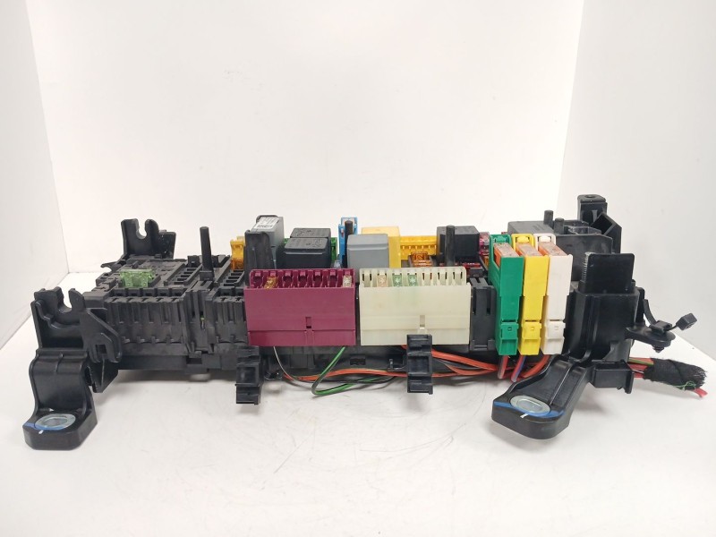 Recambio de caja reles / fusibles para mercedes-benz clase a (w176) a 180 cdi (176.000) referencia OEM IAM A2469066600  