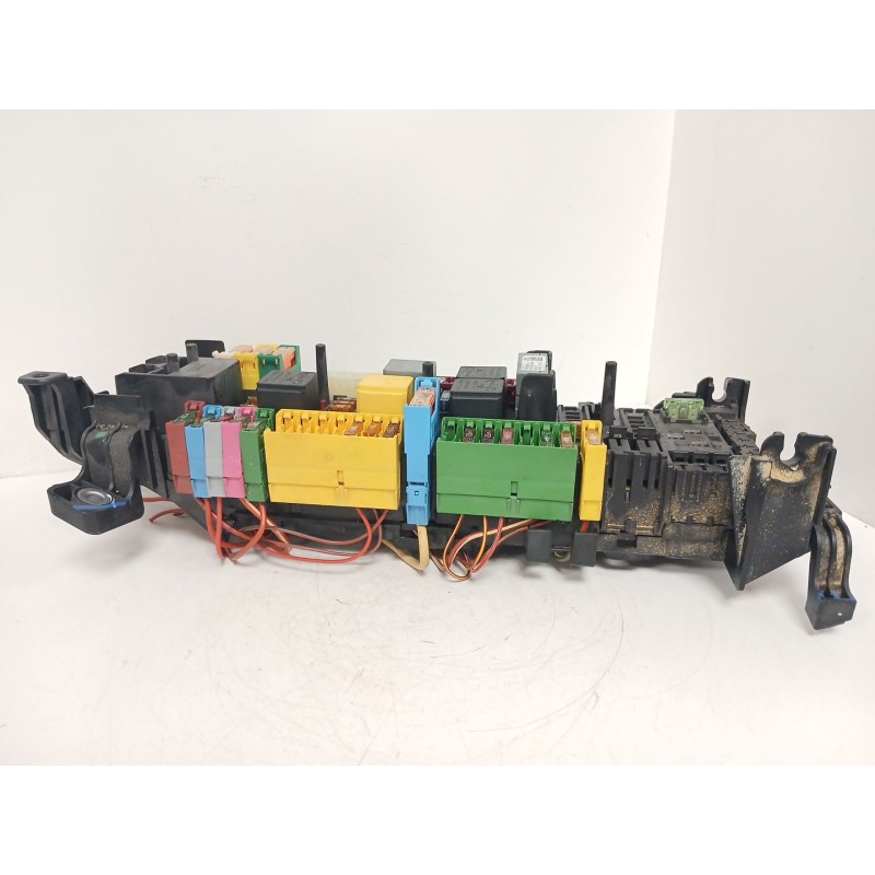 Recambio de caja reles / fusibles para mercedes-benz clase a (w176) a 180 cdi (176.000) referencia OEM IAM A2469066600  