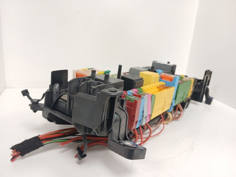 Recambio de caja reles / fusibles para mercedes-benz clase a (w176) a 180 cdi (176.000) referencia OEM IAM A2469066600  