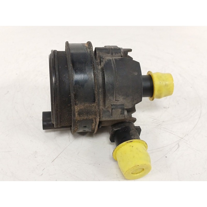 Recambio de bomba agua para mercedes-benz clase a (w176) a 180 cdi (176.000) referencia OEM IAM A0005000686 0392023206 
