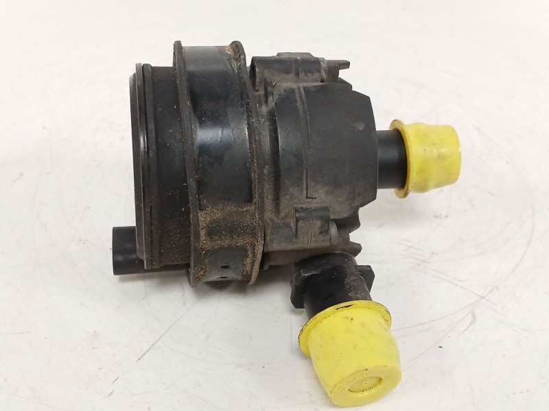 Recambio de bomba agua para mercedes-benz clase a (w176) a 180 cdi (176.000) referencia OEM IAM A0005000686 0392023206 