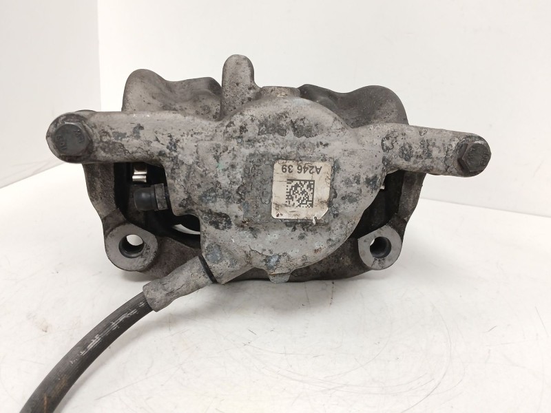 Recambio de pinza freno delantera izquierda para mercedes-benz clase a (w176) a 180 cdi (176.000) referencia OEM IAM A24639  