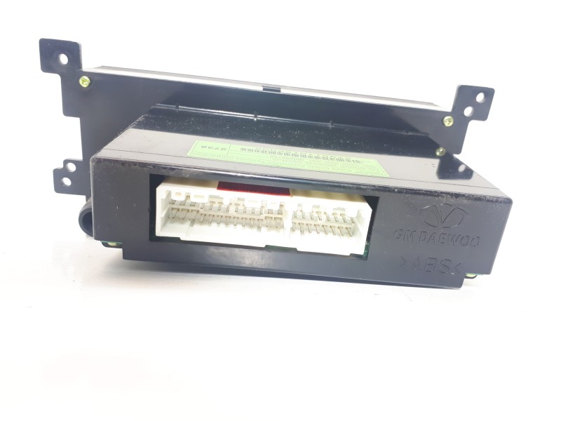 Recambio de mando climatizador para chevrolet captiva 2.2 vcdi ltz referencia OEM IAM 20992735  