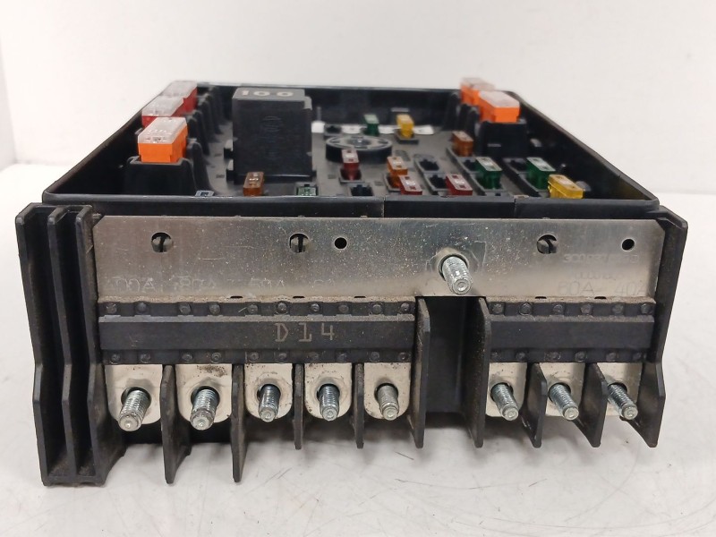 Recambio de caja reles / fusibles para volkswagen cc b7 (358) 2.0 tdi referencia OEM IAM 3C0937125A  