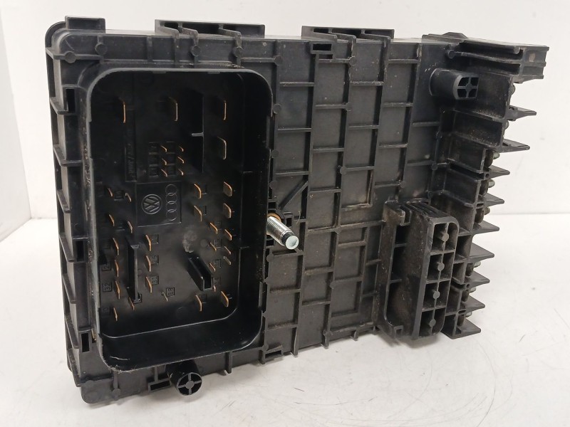 Recambio de caja reles / fusibles para volkswagen cc b7 (358) 2.0 tdi referencia OEM IAM 3C0937125A  