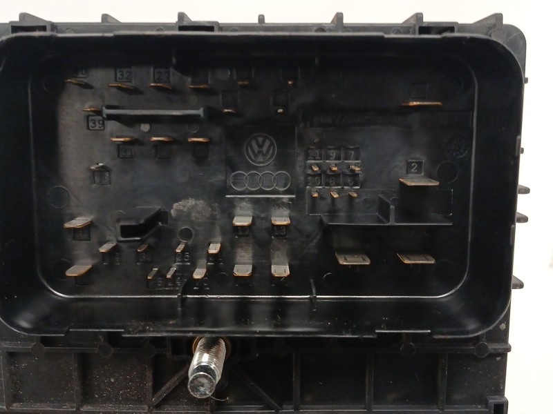 Recambio de caja reles / fusibles para volkswagen cc b7 (358) 2.0 tdi referencia OEM IAM 3C0937125A  